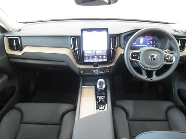 XC60プラス B5