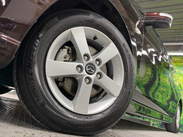 �y����15�C���`�A���~�z�C�[���z�O�ςɃ}�b�`���������A���~�z�C�[���𑕒����Ă���܂��B�e��ЊO�A���~�z�C�[����A�X�^�b�h���X�^�C�����戵�����Ă���܂��B���񂲑��k����������