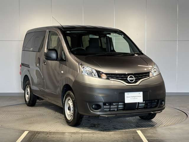 NV200バネットバン1.6 DX 4WD