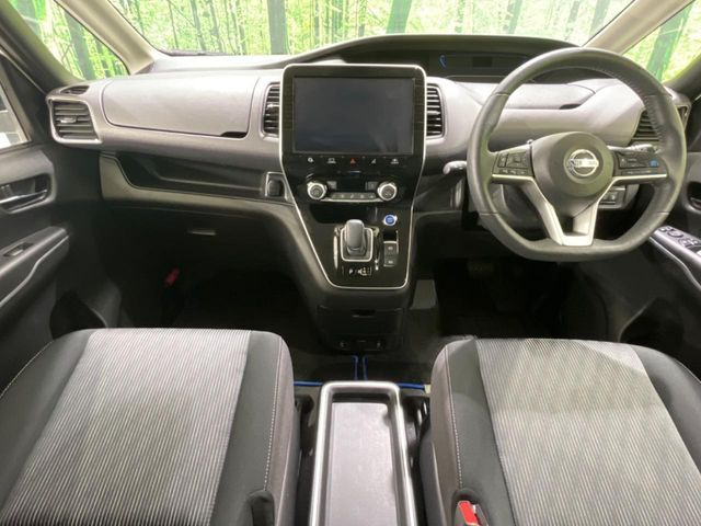 セレナ1.2 e-POWER ハイウェイスターV