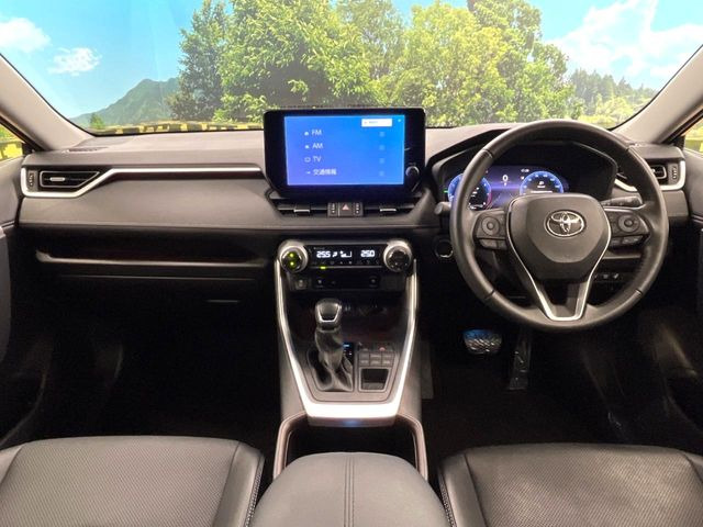 RAV42.0 G 4WD