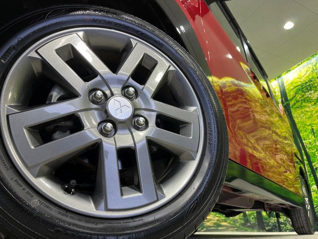 �y15�C���`�A���~�z�C�[���z�O�ςɃ}�b�`�����A���~�z�C�[���𑕒����Ă���܂��B�e��A���~�z�C�[����A�X�^�b�h���X�^�C�����戵�����Ă���܂��B���񂲑��k����������
