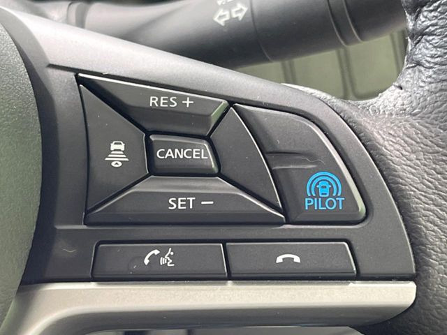 セレナ1.2 e-POWER ハイウェイスターV アーバンクロム