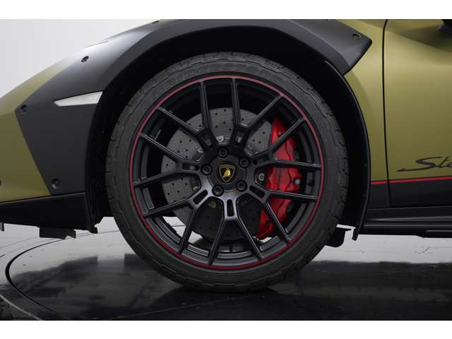�����ɂ�19�C���`�b���z�C�[���uMorus�v�}�b�g�u���b�N�𑕒��B�������s�͖ܘ_�A�I�t���[�h���s��z�肳�ꂽ�d�l�Ȃ̂ň����������y���ނ��Ƃ��\�ł��B