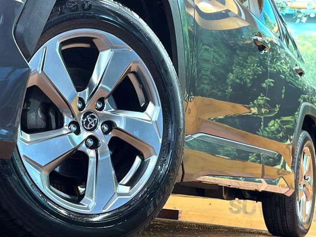 �y����18�C���`�A���~�z�C�[���z�O�ςɃ}�b�`���������A���~�z�C�[���𑕒����Ă���܂��B�e��ЊO�A���~�z�C�[����A�X�^�b�h���X�^�C�����戵�����Ă���܂��B���񂲑��k����������
