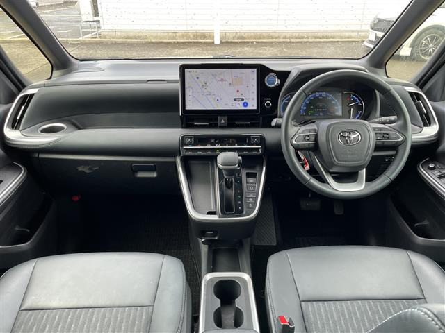 ノア1.8 ハイブリッド S-Z E-Four 4WD