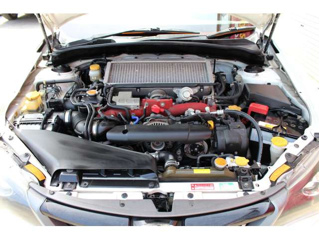 EJ25�G���W�� MAX�o��300�n��(221kw)�ő�g���N35.7kgf�Em(350N�Em)2800�`6000�J�^���O�l