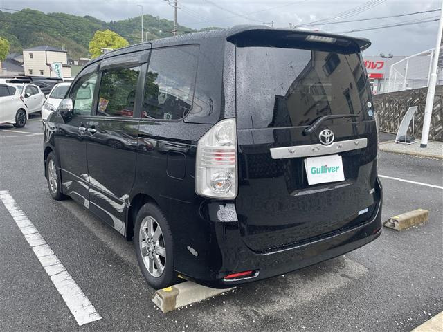 ヴォクシー2.0 ZS