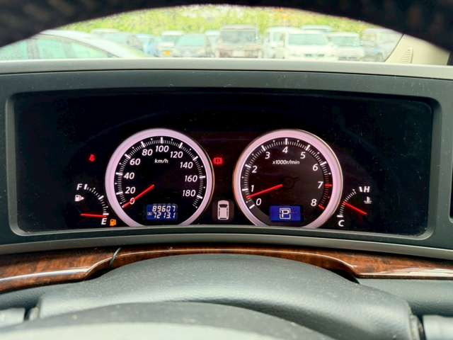 �C�ɂȂ邨�Ԃ�����܂�����E�̓d�b�ԍ����璼�ڂ��X�ɂ��₢���킹���������B�x�����@����ԗ����A��Ԃ܂łȂ�ł������������Ē����܂��B�X�^�b�t�ꓯ���A�����҂����Ă���܂��B