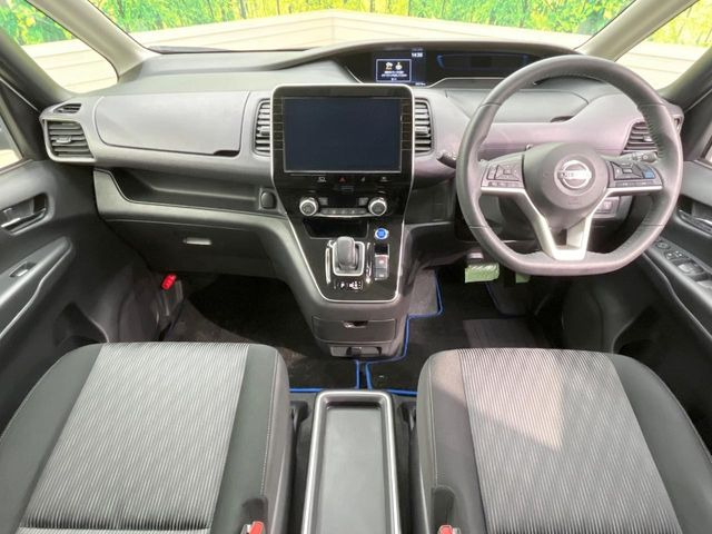 セレナ1.2 e-POWER ハイウェイスターV