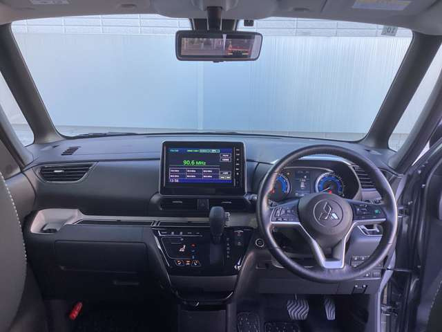 デリカミニT プレミアム 4WD