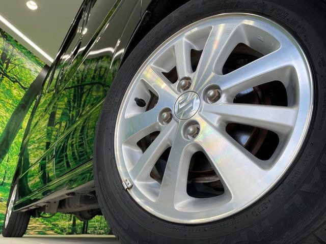 �y����14�C���`�A���~�z�C�[���z�O�ςɃ}�b�`���������A���~�z�C�[���𑕒����Ă���܂��B�e��ЊO�A���~�z�C�[����A�X�^�b�h���X�^�C�����戵�����Ă���܂��B���񂲑��k����������