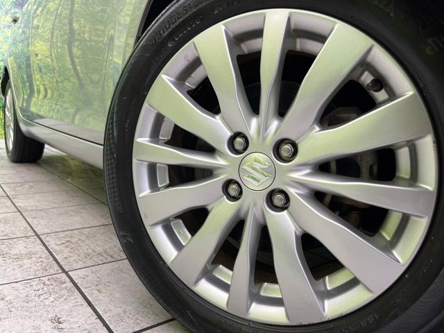 �y����16�C���`�A���~�z�C�[���z�O�ςɃ}�b�`���������A���~�z�C�[���𑕒����Ă���܂��B�e��ЊO�A���~�z�C�[����A�X�^�b�h���X�^�C�����戵�����Ă���܂��B���񂲑��k����������