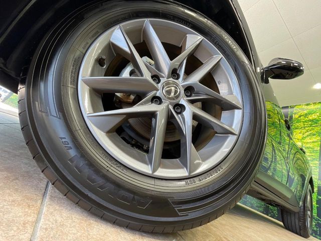 �y����17�C���`�A���~�z�C�[���z�O�ςɃ}�b�`���������A���~�z�C�[���𑕒����Ă���܂��B�e��ЊO�A���~�z�C�[����A�X�^�b�h���X�^�C�����戵�����Ă���܂��B���񂲑��k����������
