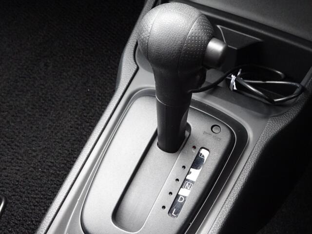 ���Еۏ؂ł͔[�ԓ����瑖�s�����������ŁA���Օi�������S�Ă̕��i��1�N�ԕۏ؂��܂��B(�����ԗ��Ɋւ��ĉˑ����u�͕ۏؑΏۊO�ƂȂ�܂�)(�O���Y�Ԃ͋���5,000km�܂Ŕ��N��)