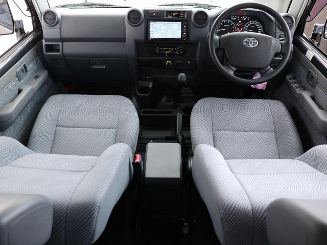 ランドクルーザー704.0 4WD
