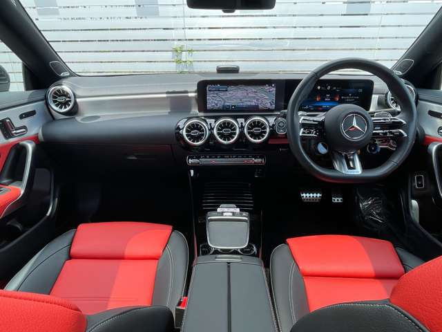 CLAクラスAMG CLA35 4マチック 4WD