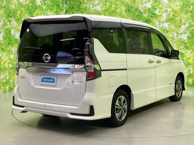 セレナ1.2 e-POWER ハイウェイスターV