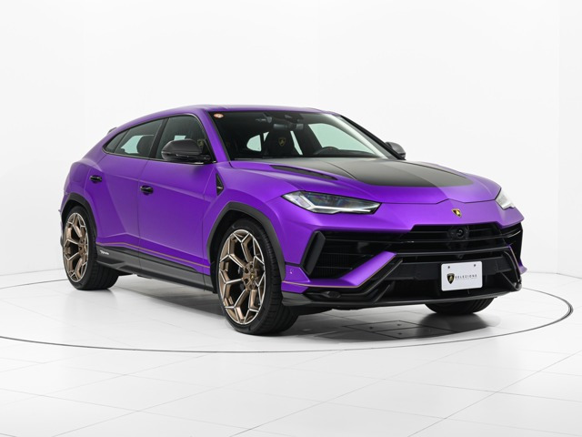 ウルスペルフォルマンテ 4WD
