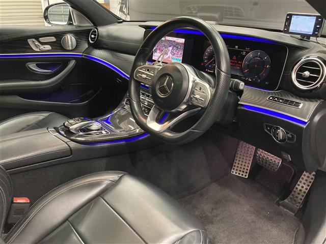 EクラスE220d アバンギャルド AMGライン