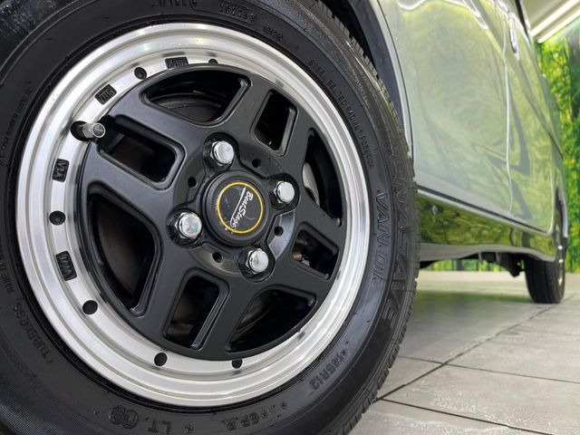 �y12�C���`�A���~�z�C�[���z�O�ςɃ}�b�`�����A���~�z�C�[���𑕒����Ă���܂��B�e��A���~�z�C�[����A�X�^�b�h���X�^�C�����戵�����Ă���܂��B���񂲑��k����������
