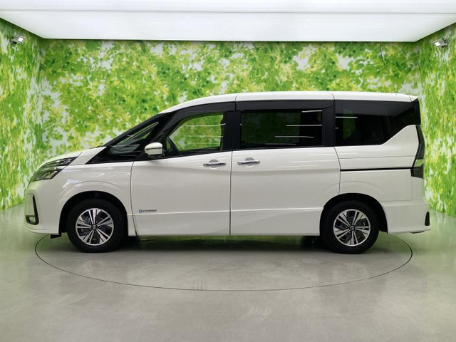 セレナ1.2 e-POWER ハイウェイスターV