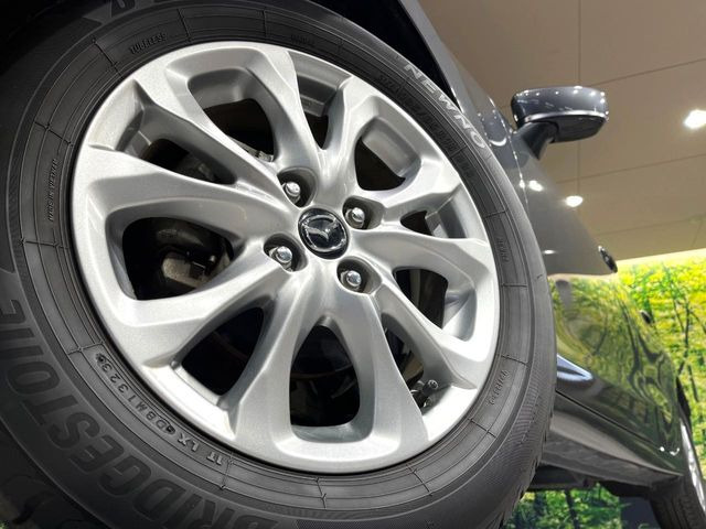 �y����15�C���`�A���~�z�C�[���z�O�ςɃ}�b�`���������A���~�z�C�[���𑕒����Ă���܂��B�e��ЊO�A���~�z�C�[����A�X�^�b�h���X�^�C�����戵�����Ă���܂��B���񂲑��k����������