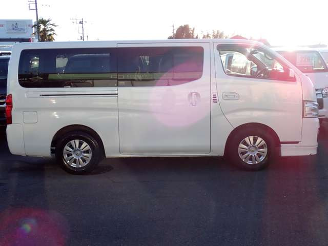 ご来店のご予約で悪天候でも室内にて現車確認可能 雨でも雪でもご安心ください