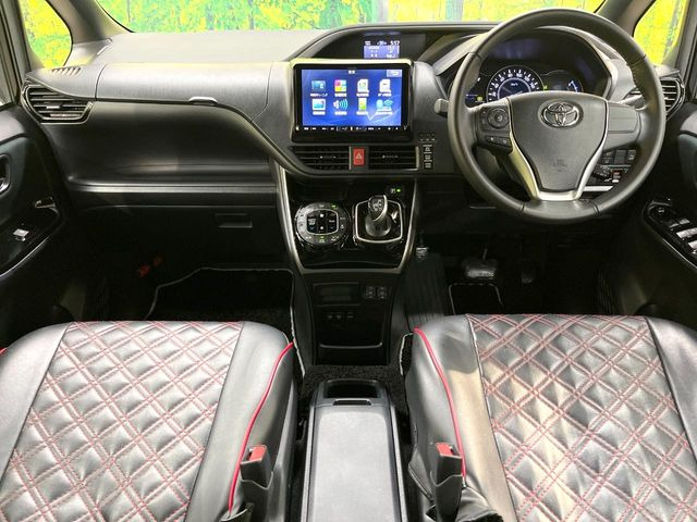 ヴォクシー1.8 ハイブリッド ZS 煌