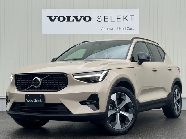 XC40ウルトラ B4 AWD ダークエディション 4WD