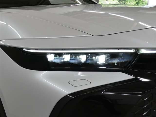 クラウンクロスオーバー2.5 G アドバンスト レザー パッケージ E-Four 4WD