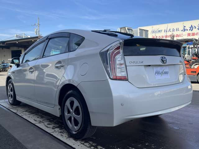 プリウス1.8 S