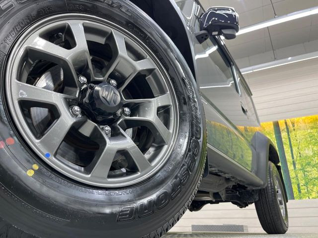 �y�����A���~�z�C�[���z�O�ςɃ}�b�`���������A���~�z�C�[���𑕒����Ă���܂��B�e��ЊO�A���~�z�C�[����A�X�^�b�h���X�^�C�����戵�����Ă���܂��B���񂲑��k����������