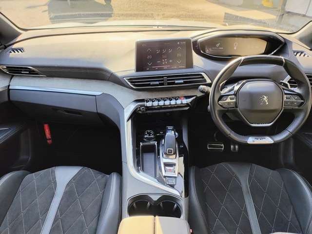 5008GT ブルーHDi ディーゼル