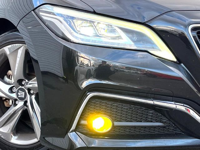 �y�O��LED�w�b�h���C�g�z�X�^�C���b�V���Ȍ����ڂ̎O��LED�w�b�h���C�g�𑕔���X�^�C�������łȂ��A��Ԃ̑��s�����E�ǍD�ň��S���Ă���肢�������܂��B