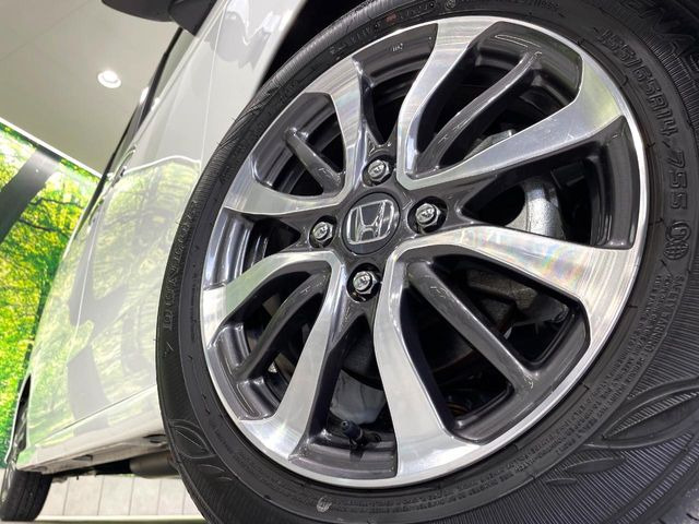 �y����14�C���`�A���~�z�C�[���z�O�ςɃ}�b�`���������A���~�z�C�[���𑕒����Ă���܂��B�e��ЊO�A���~�z�C�[����A�X�^�b�h���X�^�C�����戵�����Ă���܂��B���񂲑��k����������