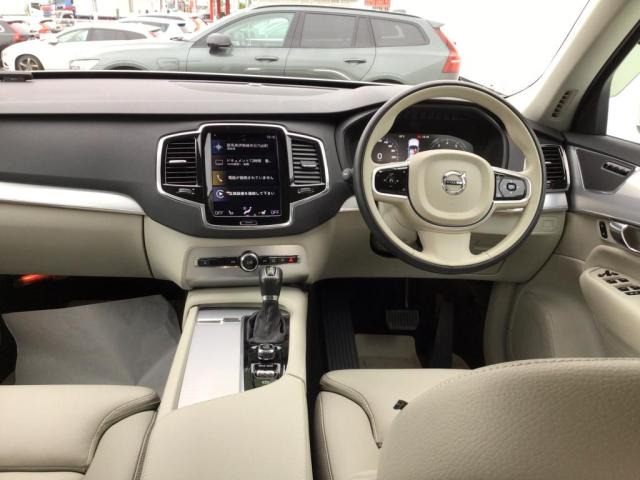 XC90T5 AWD モメンタム 4WD