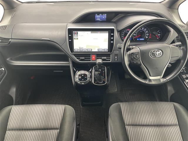 ヴォクシー2.0 ZS 4WD