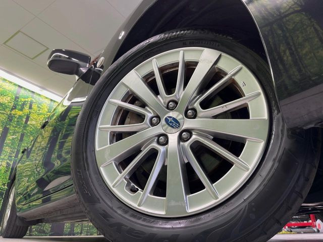 �O�ςɃ}�b�`���������A���~�z�C�[���𑕒����Ă���܂��B�e��ЊO�A���~�z�C�[����A�X�^�b�h���X�^�C�����戵�����Ă���܂��B���񂲑��k����������