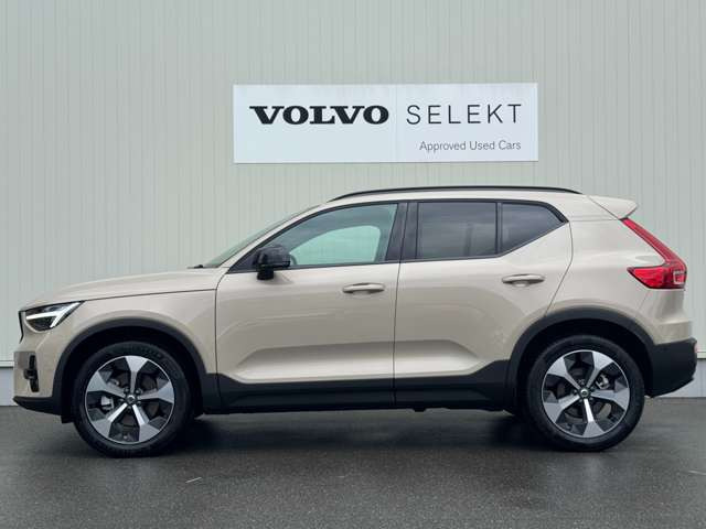 XC40ウルトラ B4 AWD ダークエディション 4WD