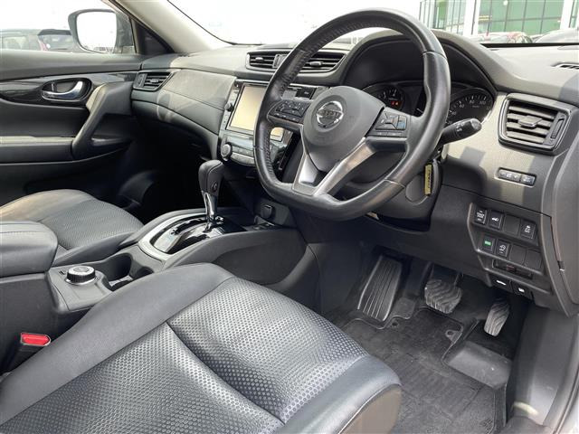 エクストレイル2.0 20Xi 4WD