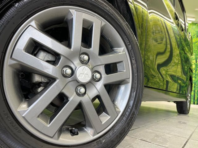�y����15�C���`�A���~�z�C�[���z�O�ςɃ}�b�`���������A���~�z�C�[���𑕒����Ă���܂��B�e��ЊO�A���~�z�C�[����A�X�^�b�h���X�^�C�����戵�����Ă���܂��B���񂲑��k����������