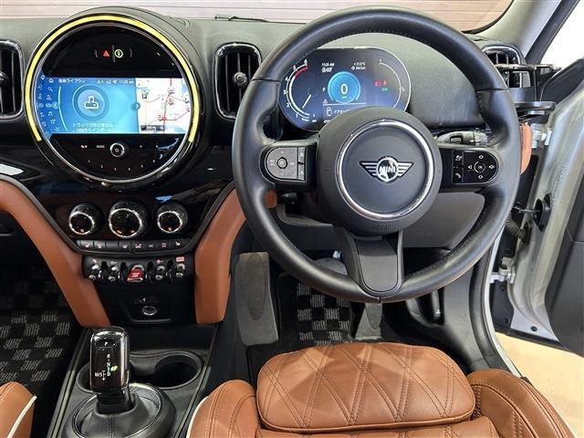 ミニクロスオーバークーパー SD オール4 4WD