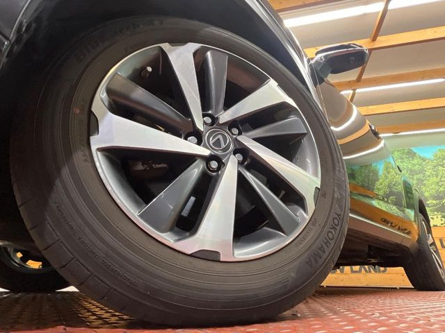 �y����18�C���`�A���~�z�C�[���z�O�ςɃ}�b�`���������A���~�z�C�[���𑕒����Ă���܂��B�e��ЊO�A���~�z�C�[����A�X�^�b�h���X�^�C�����戵�����Ă���܂��B���񂲑��k����������
