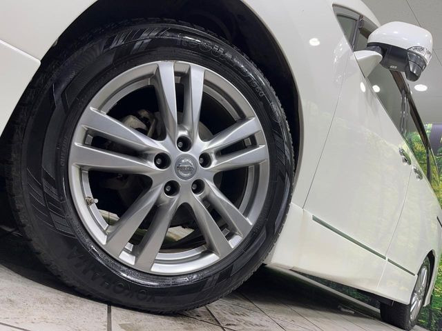 �y18�C���`�A���~�z�C�[���z�O�ςɃ}�b�`�����A���~�z�C�[���𑕒����Ă���܂��B�e��A���~�z�C�[����A�X�^�b�h���X�^�C�����戵�����Ă���܂��B���񂲑��k����������
