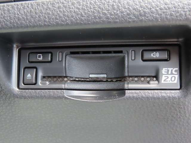 ハリアー2.5 ハイブリッド E-Four Z 4WD