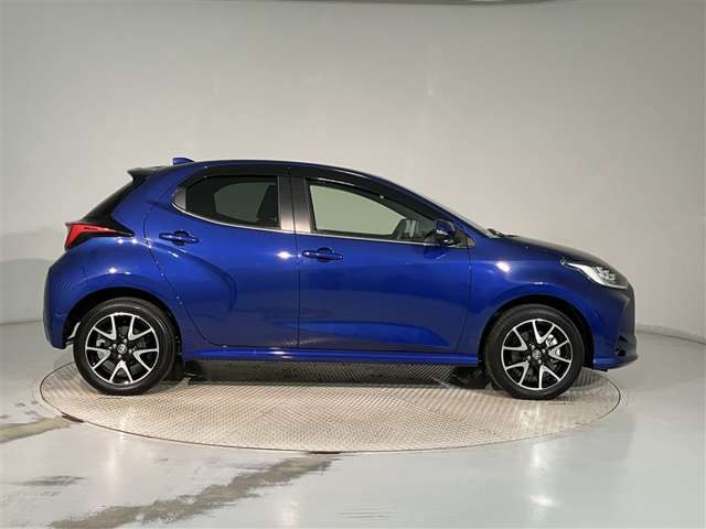 ヤリス1.5 ハイブリッド Z E-Four 4WD