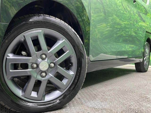 �y����15�C���`�A���~�z�C�[���z�O�ςɃ}�b�`���������A���~�z�C�[���𑕒����Ă���܂��B�e��ЊO�A���~�z�C�[����A�X�^�b�h���X�^�C�����戵�����Ă���܂��B���񂲑��k����������