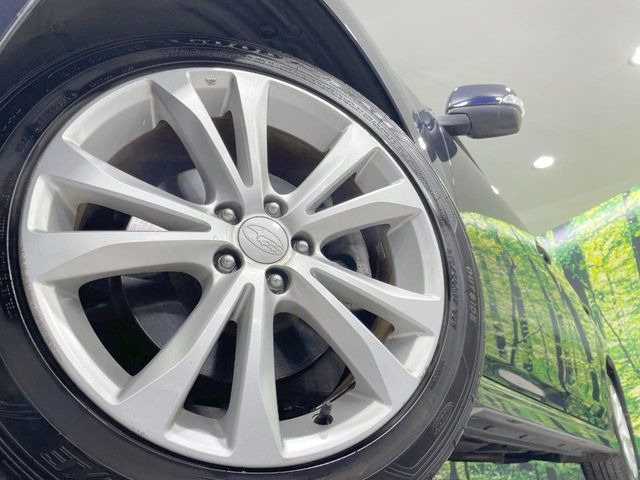 �y����17�C���`�A���~�z�C�[���z�O�ςɃ}�b�`���������A���~�z�C�[���𑕒����Ă���܂��B�e��ЊO�A���~�z�C�[����A�X�^�b�h���X�^�C�����戵�����Ă���܂��B���񂲑��k����������