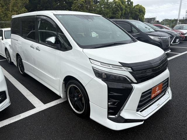 ヴォクシー2.0 ZS 煌